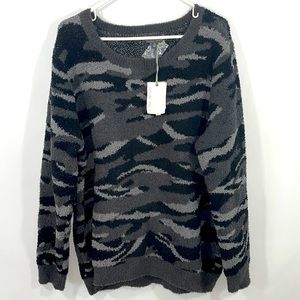 NWT Barefoot Dreams Cozy Chic Seaside Crewneck Pullover